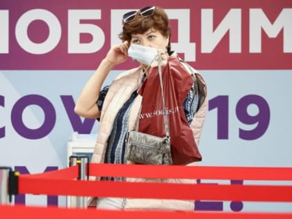 Анна Попова: Коронавирус этой осенью ведет себя как «достаточно привычный нам сезонный респираторный вирус»