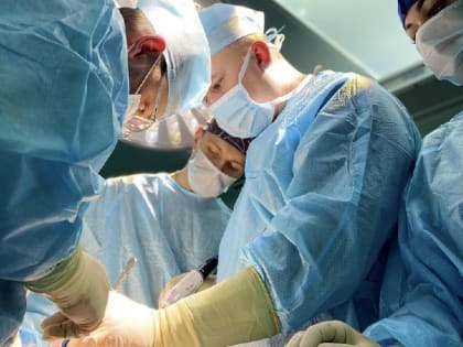 В Ростове хирурги установили титановую пластину пациентке с раком груди