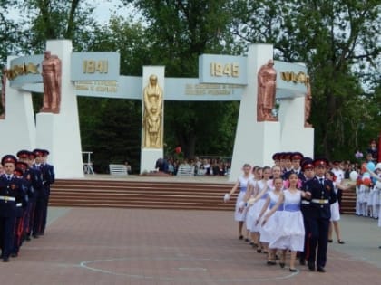 Воинские обелиски и ипподром: чиновники и общественники возобновили судебный спор об охране памятников