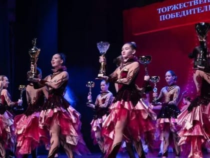 В Ростове в рамках церемонии «Триумф» наградили лучших работников образования