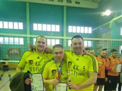 В Донецке прошел турнир по волейболу