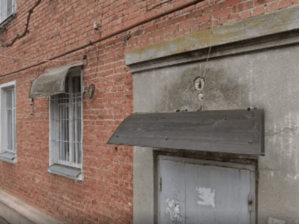 Общежитие на Чехова: крышу ждет латочный ремонт