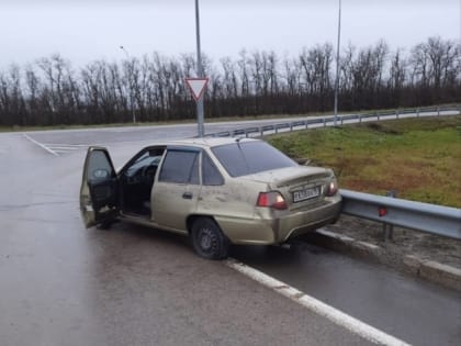 Серийным угонщиком автомобилей оказался 15-летний подросток из Ростовской области