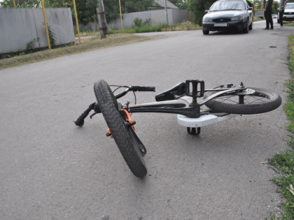 В Донецке четырехлетний велосипедист попал под колеса авто