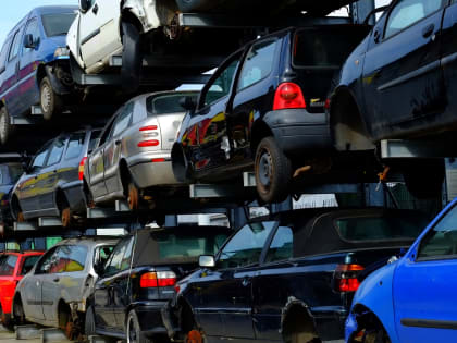 Ростовчане начали массово продавать автомобили из-за роста цен на их обслуживание