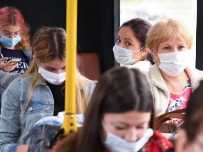 Донской регион попал в "красную зону" с высокой заболеваемостью коронавирусом. Ростпотребнадзор пока только рекомендует вернуть в Ростовской области масочный режим.