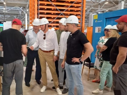 Таганрогские депутаты оценили производство в филиале Ростсельмаша