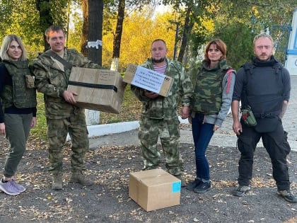 Медики Таганрога передали гуманитарную помощь военнослужащим