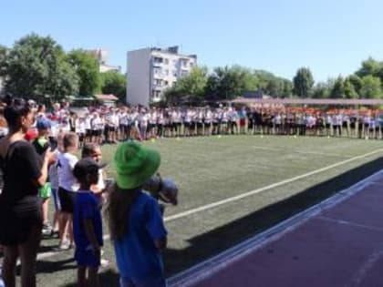 Около сотни жителей Батайска сдали ГТО в преддверии Дня России