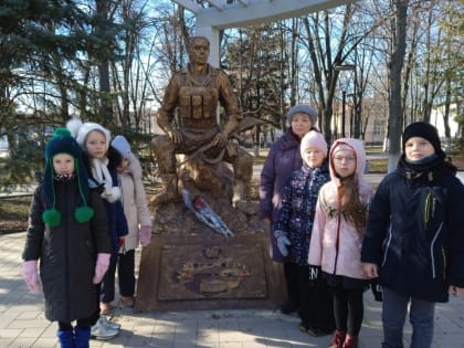 Имя твое неизвестно. Подвиг твой бессмертен