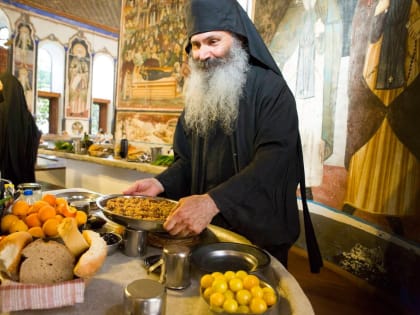 Врач объяснил, как правильно поститься в Великий пост и не потерять при этом здоровье