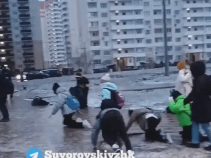 Власти Ростова разрешили школьникам не ходить на занятия