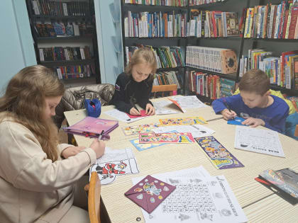 Состоялось новогоднее занятие в студии английского языка «Полиглотики»