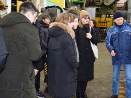 Школьники в Миллерово побывали с экскурсией на заводе