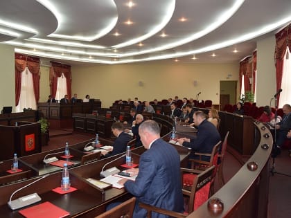 В 2022 году шахтинцы чаще всего обращались к депутатам с вопросами ЖКХ