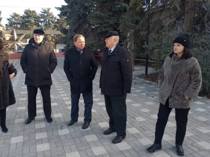 Депутат Виктор Дерябкин обсудил с жителями Морозовска ход реализации народной программы «Единой России»