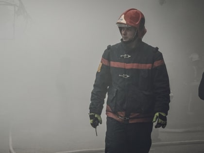 В Ростове на Вавилова полтора часа тушили ландшафтный пожар