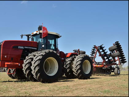 Правительство ищет способы снижения цен на резко подорожавшую сельхозтехнику