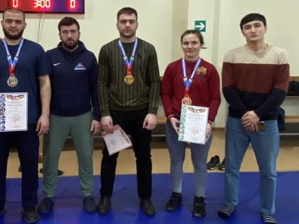 Борцы Новочеркасска завоевали три медали чемпионата Ростовской области