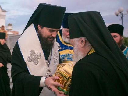 Крестный ход с частицей мощей преподобного Сергия Радонежского покинул пределы Ростовской-на-Дону епархии