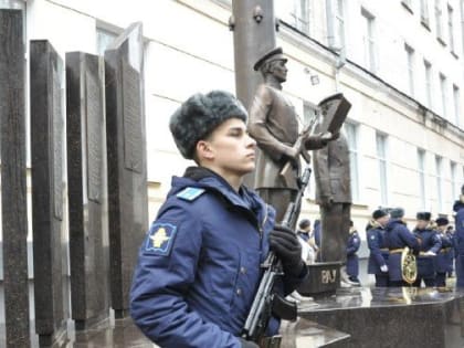 В Ростове открыли памятник преподавателям и курсантам РАУ