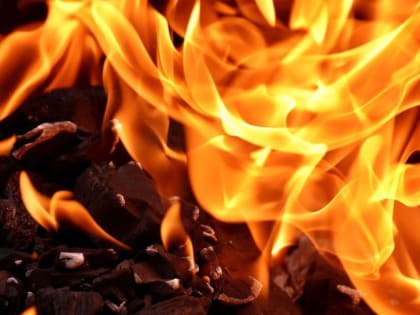 Автомобиль горел на ходу в Новочеркасске