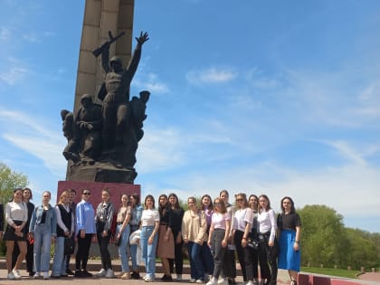 Студенты РГЭУ (РИНХ) провели автобусную экскурсию «Ростов-на-Дону - город воинской славы!»