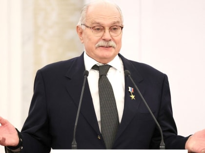 Михалков назвал катастрофой обучение на украинском языке в школах Донбасса