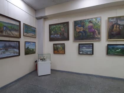 В Новочеркасске открыли 70-ю выставку городского клуба художников