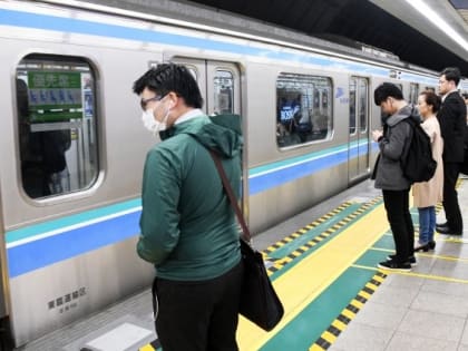 В Японии заявили о начале очередной волны COVID-19