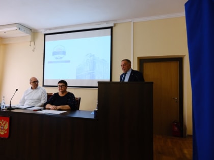 Ректор РостГМУ вручил сотрудникам награды минздрава Херсонской области