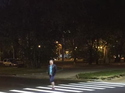 «Всем выйти из сумрака!»: батайских водителей заставят замечать пешеходов на «зебрах» и установят светодиодные светильники?