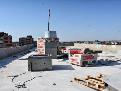 Глава Администрации Аксайского района проверил ход строительства школы в Аксае