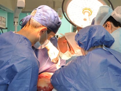 В Ростовском онкоцентре пациентке удалили опухоль весом 20 кг