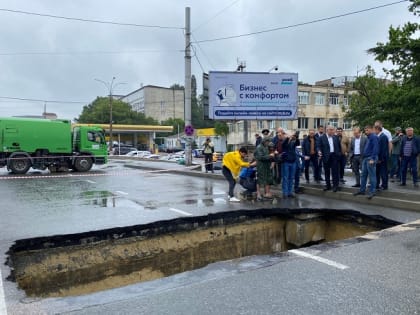 Обрушившийся мост через Салгир в центр Симферополя отремонтируют до конца июля