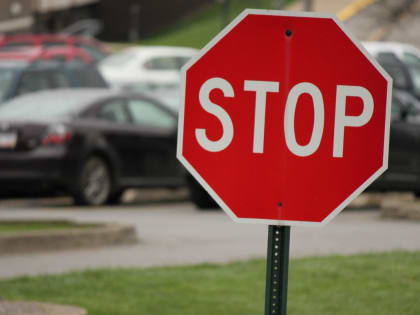 В районе Комсомольской площади в Ростове запретят остановку транспорта