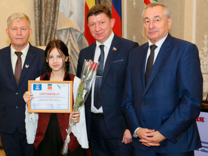Одаренные школьники получили сертификаты на именные стипендии от Кредитного потребительского кооператива «СБС»