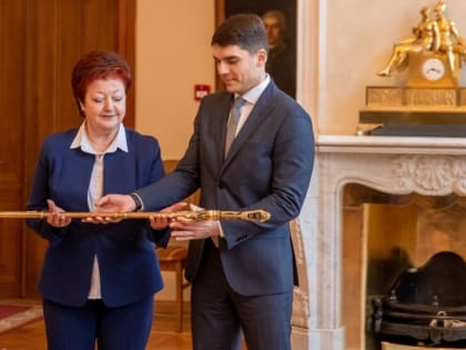 Меч Победы передали в музей Таганрога