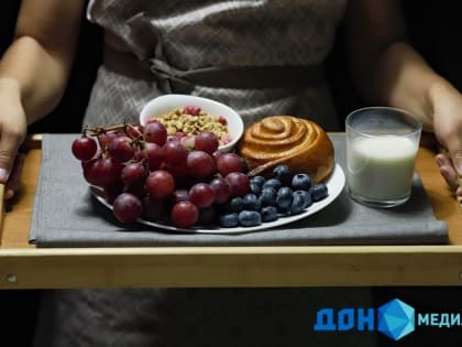 Роспотребнадзор заявил, что гриппом и ковидом можно заразиться через телефон