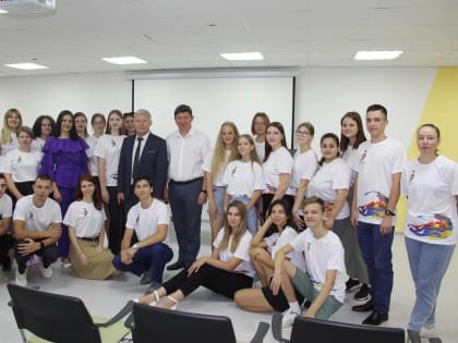 В Волгодонске открылся образовательный молодежный форум «Лидер. Время молодежного самоуправления»