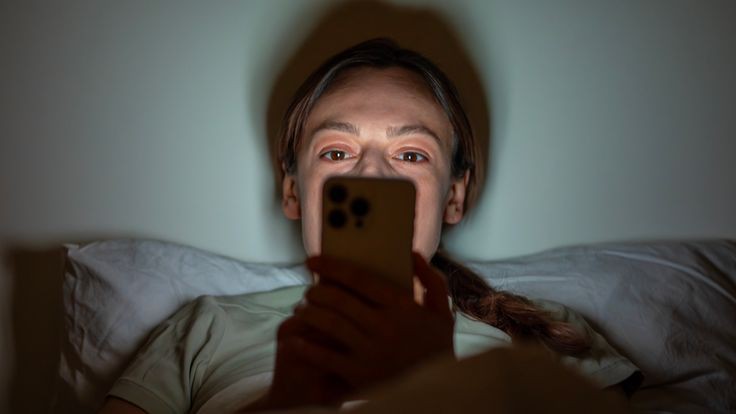 Doomscrolling & Your Brain: Why It's So Hard to Stop