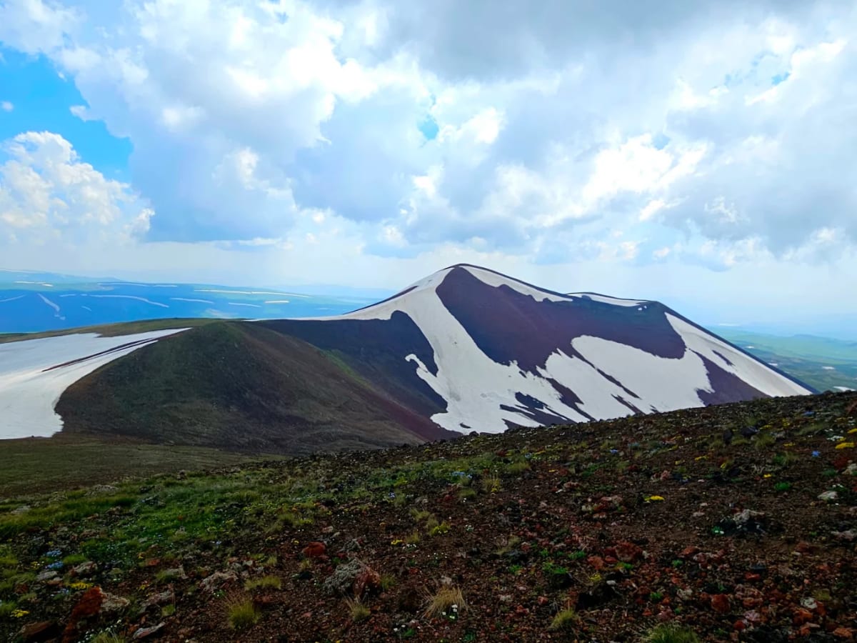 Hiking Mount Azhdahak