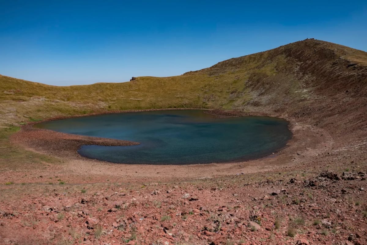 Hiking Mount Azhdahak