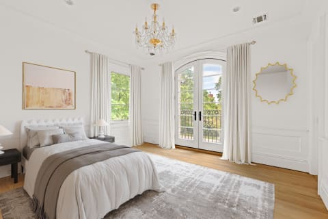 7_Beverly_Rd__Great_Neck-18