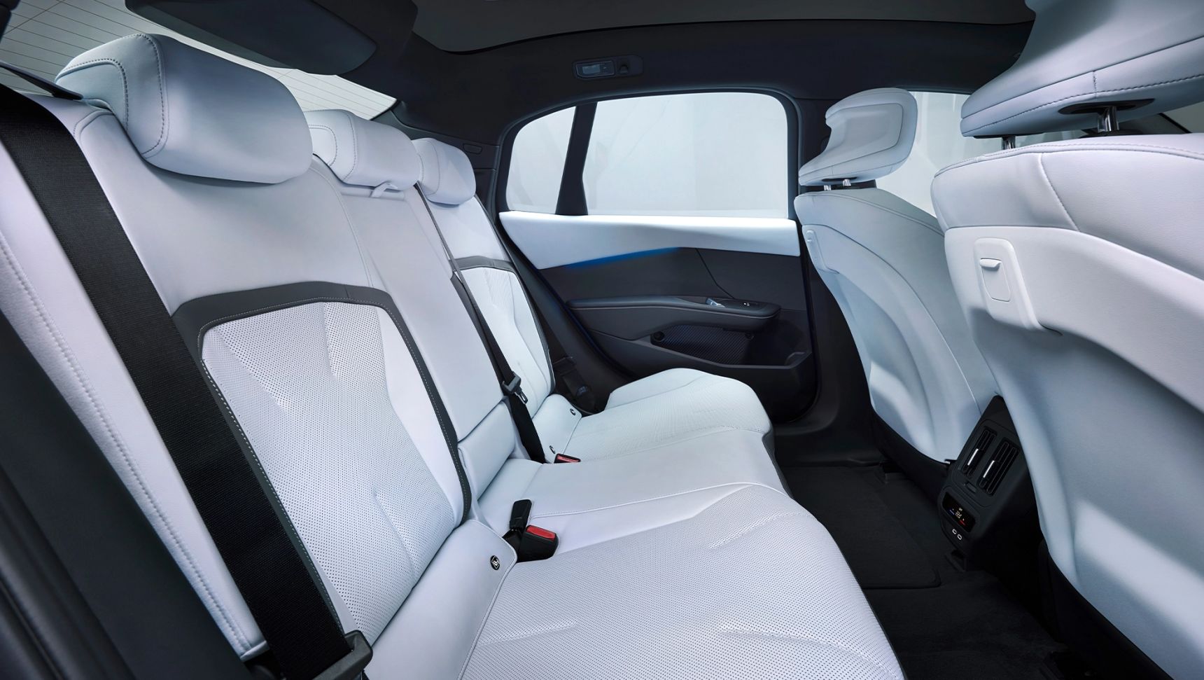 BMW_unveils_the_new_i3-_the_all-electric_3_Series_that_could_redefine_the_segment