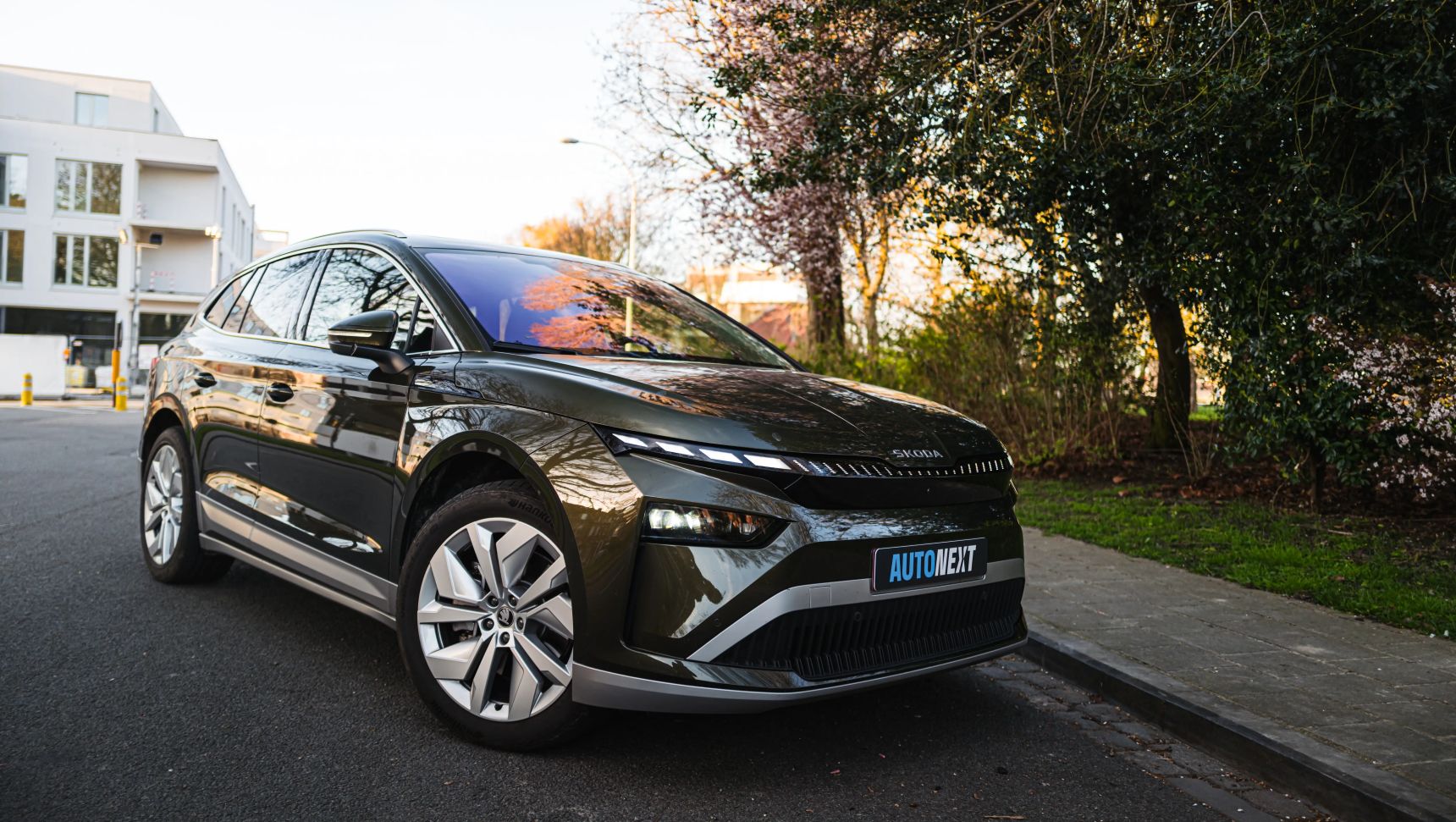 Skoda_Enyaq_85_Corporate_Olibo_Green_AutoNext_Exterior_Wallpaper_HD