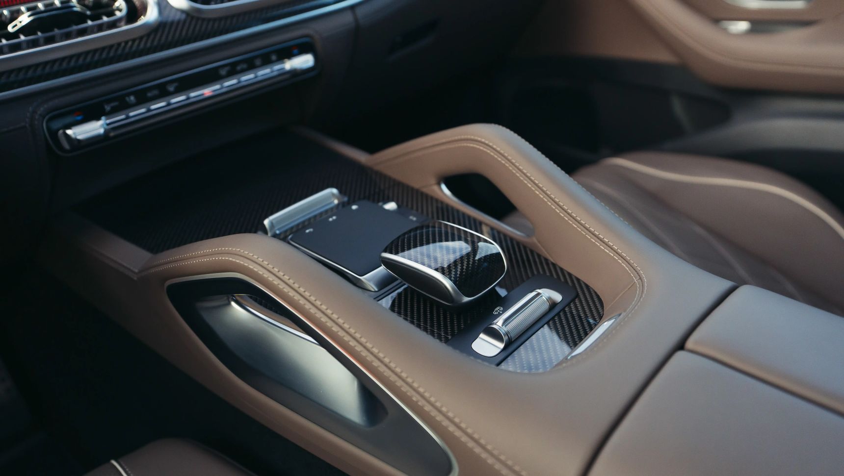 New 2026 Mercedes-AMG GLE 53 Hybrid interior center console gear shift