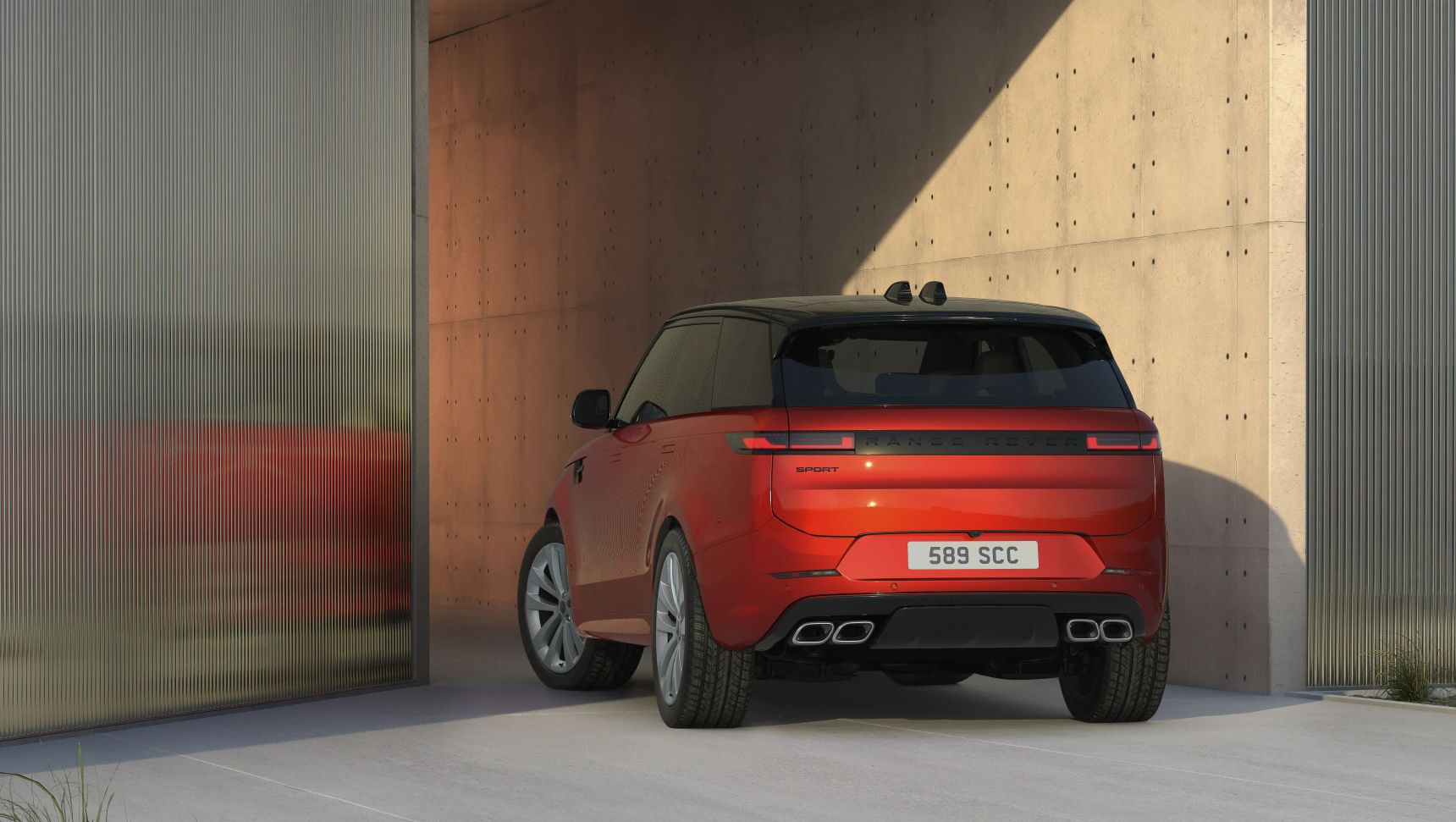 RANGE_ROVER_SPORT_TWENTY_EDITION_REAR