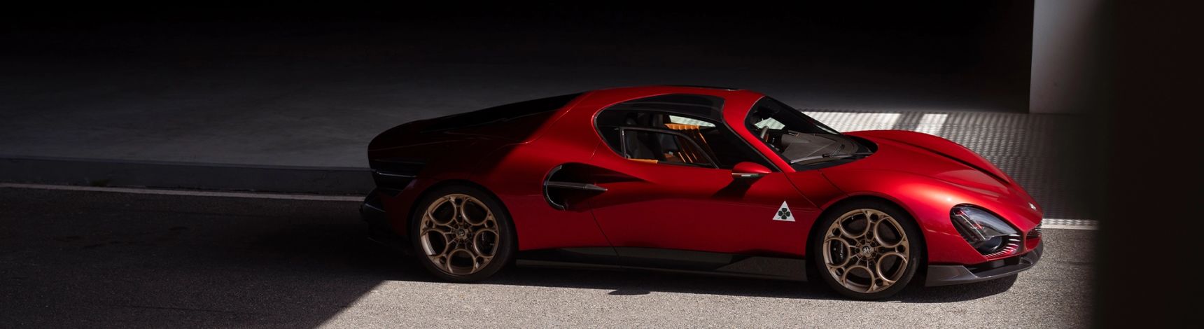 2026_Alfa_Romeo_33_Stradale_Car_Design_Of_The_Year_Portugal_Wallpaper_HD