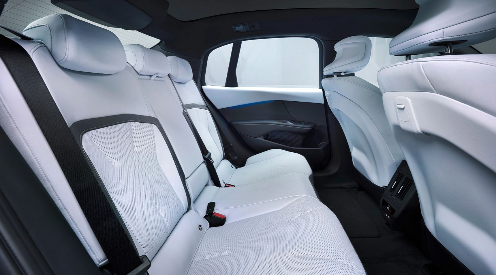 BMW_unveils_the_new_i3-_the_all-electric_3_Series_that_could_redefine_the_segment